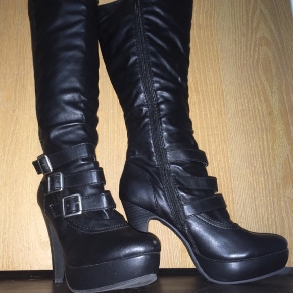 Vintage boots - Picture 1 of 8